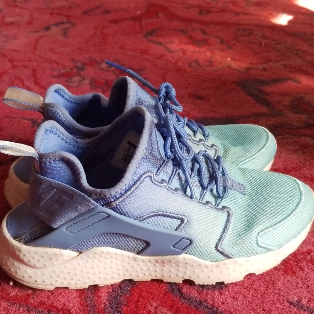 NIKE Mint/Blue Huraches